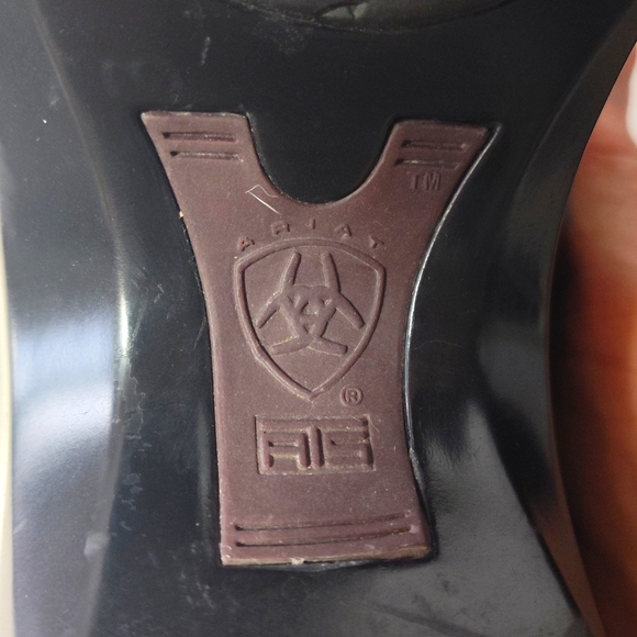 H.P. Ariat Shoes - Picture 2 of 8